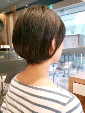 フロア(FLOOR) #まるみショート#頭のカタチキレイに#ショートおまかせ