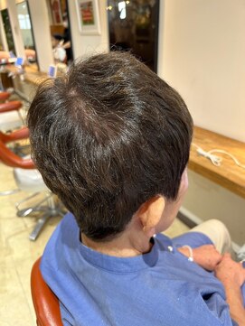 ウラ(.ula) ふんわりショート脱白髪染め髪質改善浦和