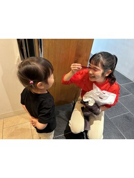周りを気にせずマンツーマン施術でゆったりと◎お子様と一緒でもママの綺麗を叶えます。