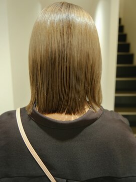 ファブ(fab.) ミルクティーベージュXボブ