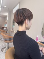 シカ 神戸三宮元町店(Cica)&nbsp;刈り上げショート 中性 マッシュショート ジェンダー 三宮 元町