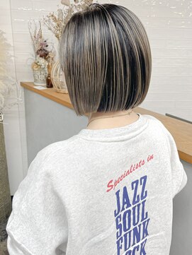 ソル(sol.) 【Naoya】バレイヤージュ×ミニボブ