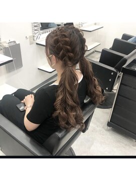 アオク(AOKU) 編み込みツイン