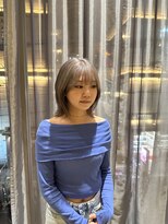 アイニティ(Inity) 透明感グレージュの柔らかショートボブ