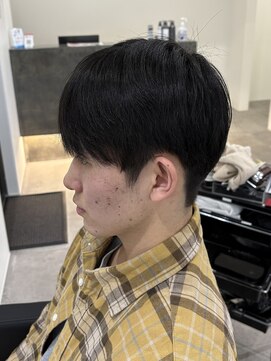 ヒュイル バイ ニアウ(Hwyl by Niau) メンズカットシースルーマッシュ刈り上げナチュラルマッシュ