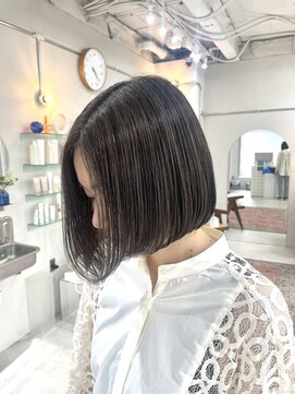 ヘアー アイス カンナ(HAIR ICI Canna) お手入れ簡単/大人女子におすすめ/ミニボブ/束感カット