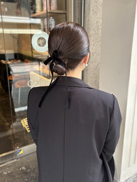 エヴリンアンドペイジ(Evelyn&paige) タイトヘア/ヘアセット【神戸/元町】