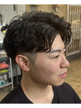 ルーメン 岐阜(ROOO MEN)の写真/スーツにハマる、上質メンズヘアを追求。ビジネスシーンでもプライベートでもお洒落に決まるスタイル！