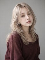 トリニティ(trinity)&nbsp;ブリーチ×髪質改善　ホワイトベージュ　レイヤーカット　豊見城