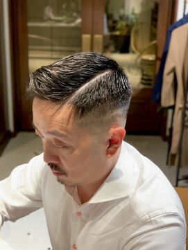 リバレッジ 広尾(Leverage) バーバースキンフェー2ブロック刈り上げ