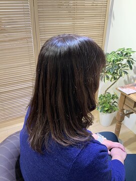 ユーネリー(U-NERY) ミディアムローレイヤー