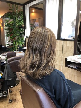 ナトゥーラ 岐阜(Natura) ハイライトベージュ