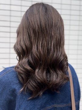 ラウレア(LAULEA) ミディアムパーマ/コテ巻き風パーマ/デジタルパーママロンカラー