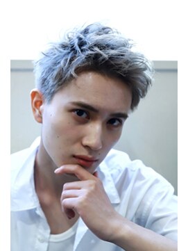 クシュ 所沢東口店(kusyu...) 黒髪/グレーベージュ/レイヤーロング/前髪パーマ/所沢ハイライト