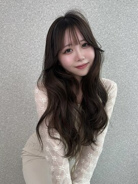 リリー(Lilley) くすみベージュ×姫カットレイヤー×韓国風巻き【ayana】