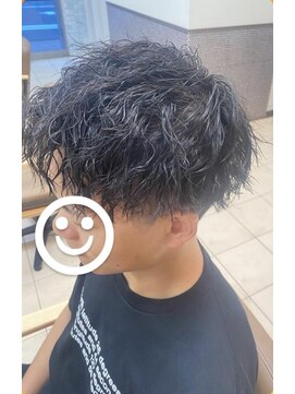 クアトロ グランシュ 川崎店(QUATRO × GranCieux) ツイストスパイラルパーマ×マッシュショート