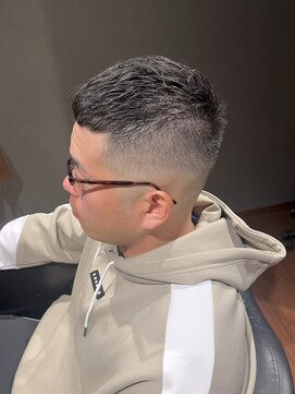 ビーダンディー(Bee dandy) ビジネススキンフェード ベリーショート クロップカット