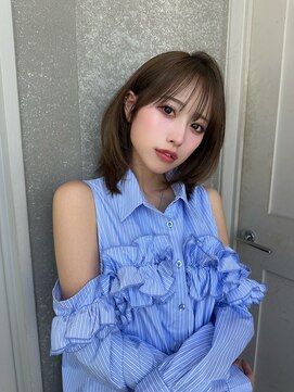 ロンド レア 天神大名店(Lond Le’a) ホワイトブロンド/外ハネボブ/美髪/ワイドバング/ブルーブラック