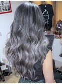 【透明感バツグン】グレーシルバーバレイヤージュ×ブリーチ2回