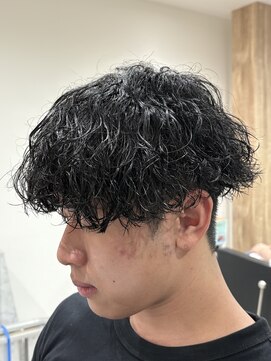 刈り上げマッシュに。波巻きスパイラルパーマ