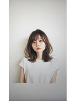 チャチャブラン アミー(cha-cha Blanc Amie)&nbsp;ナチュラルなのに圧倒的に可愛い。大人女性のための愛されミディ