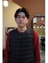 エディ(Edy)&nbsp;センターパートニュアンスパーマ眉毛カット韓国ヘアカルマヘア