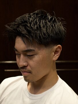 ザバーバー 渋谷(THE BARBER) 短髪フェード+スパイキーショート