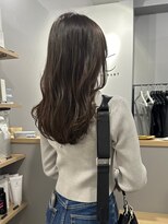 アトレ 福岡大名店(attrait)&nbsp;グレージュロングで透明感のある大人っぽい仕上がりに