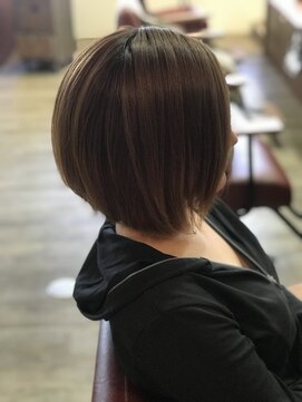 グラードヘアー(Grado hair) 前下がりカット