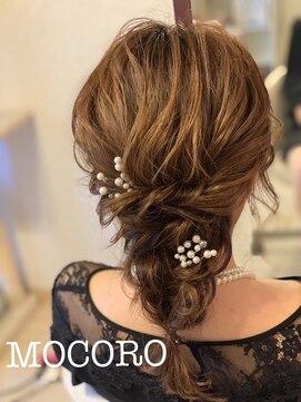 ヘアーセット モコロ(Hair Set MOCORO) 編みおろし