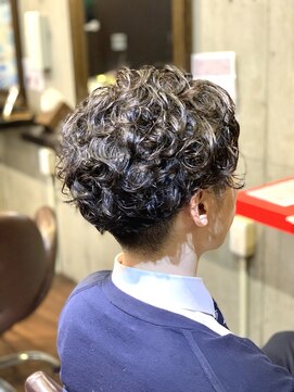 1+ アンプリュス(Unplus) ビジネスカーリーヘア/市川/市川駅北口/市川真間