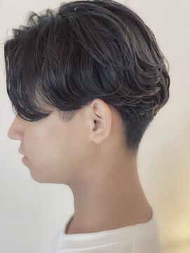 カゼ ダイカンヤマ Kaze DAIKANYAMA アンニュイショートセンターパート