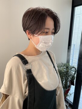 トレス(TRESS) センターパートショート　チェリーレッド　暖色カラー