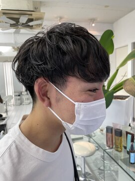 ルートエイチ 市川(Root H) コンマヘアアップバングツーブロックマッシュ束感
