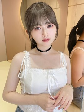 グロー 大宮(GLROW) 顔まわりカット　縮毛矯正　レイヤー　オリーブベージュ