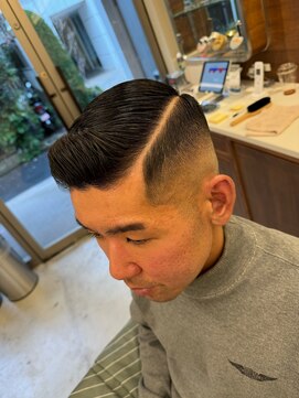 ザ チョップ ショップ ハラジュク(THE CHOP SHOP HARAJUKU) サイドパート／原宿バーバー／渋谷バーバー