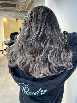 ディーバ 錦糸町(D.I.E.V.A) 20代30代40代艶髪白髪ぼかしミルクティーバレイヤージュレイヤー