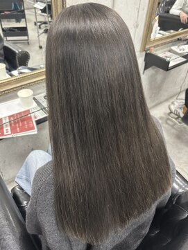 黒髪クラゲヘアーオリーブグレー小顔ココアベージュ