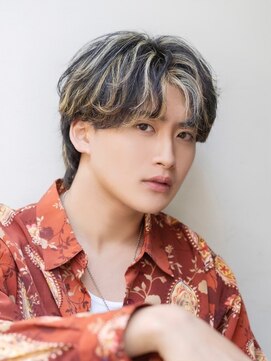 オーシャントーキョーウエスト 心斎橋 (OCEAN TOKYO WEST) ハイライトシースルーセンターパートニュアンスパーマウルフ