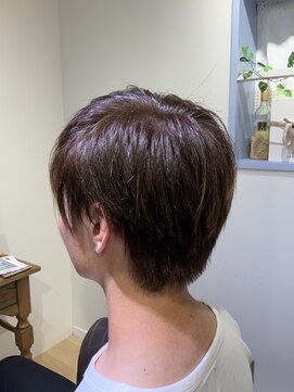 ユーネリー(U-NERY) 襟足すっきりスタイル