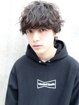 フィフス(fifth) コンマヘアツイストスパイラルパーマツイストパーマツーブロック