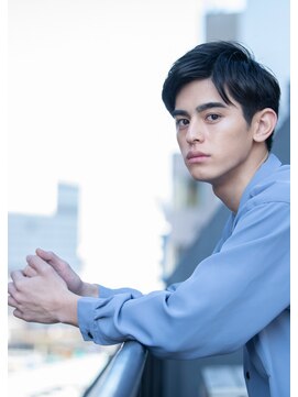 ララルーモ(LaLarOomo) サイドパートアップバング×濡れ髪ショートサイドバック