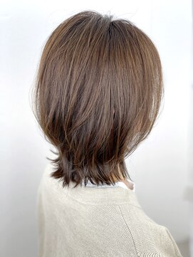 ミッシェル アフロート(michelle afloat) ２０代３０代４０代５０代ひし形立ち上がりカーブカット外ハネ