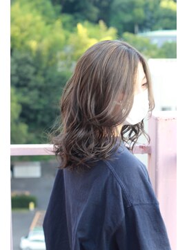 ビアージュ(Viage) 【大人ミディアム】カーキアッシュ グレイアッシュ