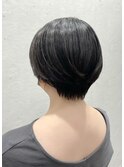 軽め前下がりショート