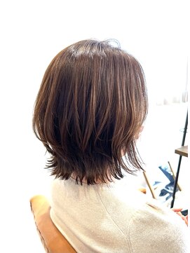 イト リトルヘアガーデン(ito. little hair garden) 外ハネくびれ×アッシュベージュ