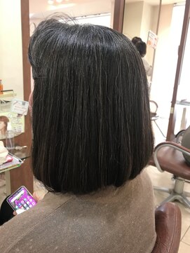 サンロード ヴィフ SUNROAD vif 前下がりボブ