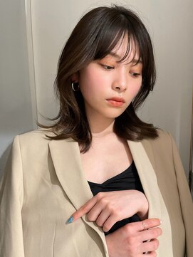 トイ(TOI) 上品なフェイスレイヤーカット/シースルーバング/グレージュ