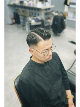 アイコン ブルー メンズ(I-CON #blue MEN'S) サイドパート×スキンフェード【池袋フェード】