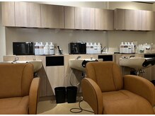 オーガニックティーフェイス 豊田店(Organic T-FACE)の雰囲気（シャンプー台。手洗いシャンプーで頭皮までしっかりスッキリ。）